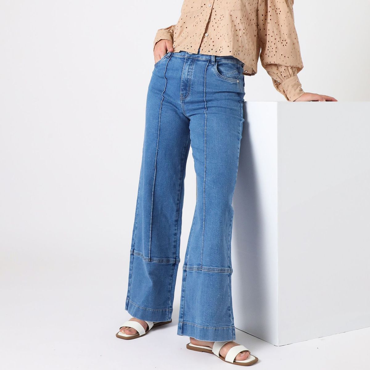  - Jean Algodón Mujer X Jorge Luis Salinas