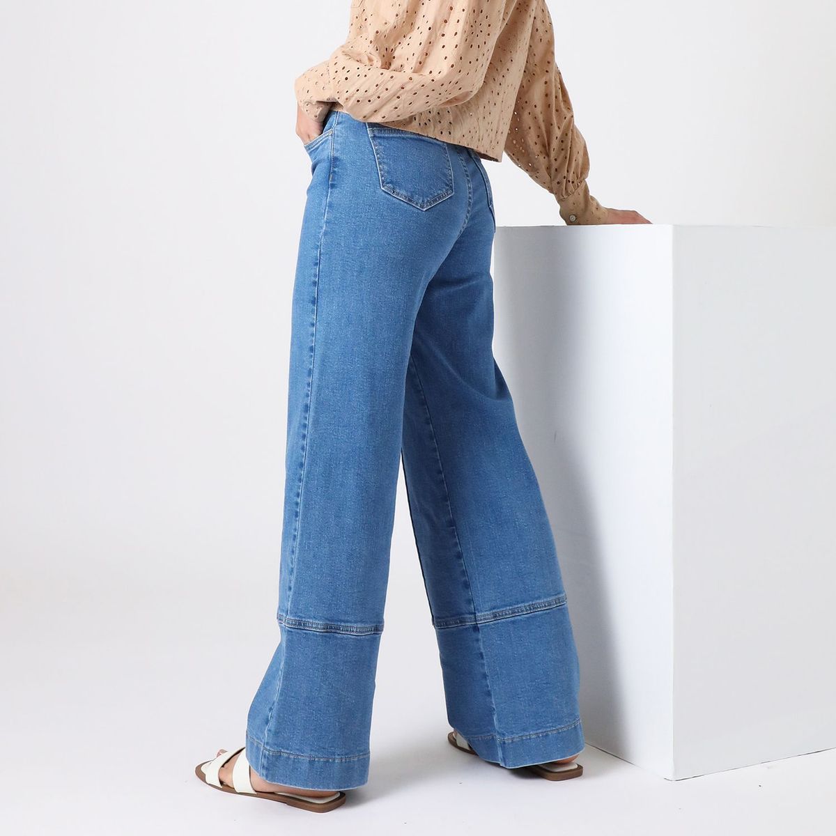  - Jean Algodón Mujer X Jorge Luis Salinas