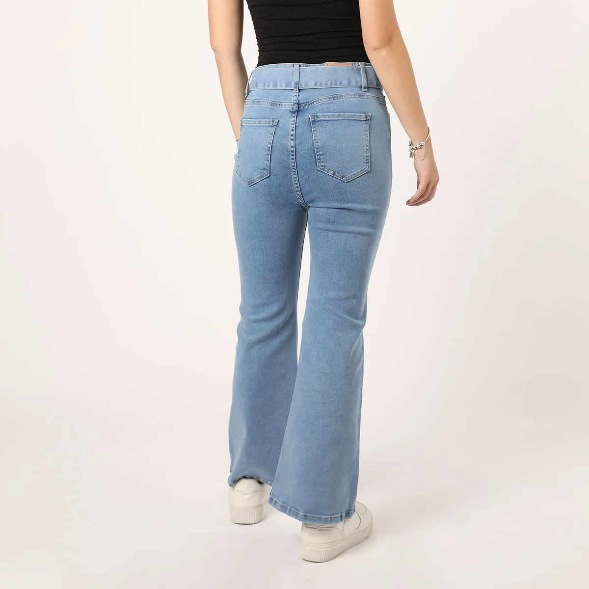 SYBILLA - Jean Flare Tiro Alto Mujer Sybilla.