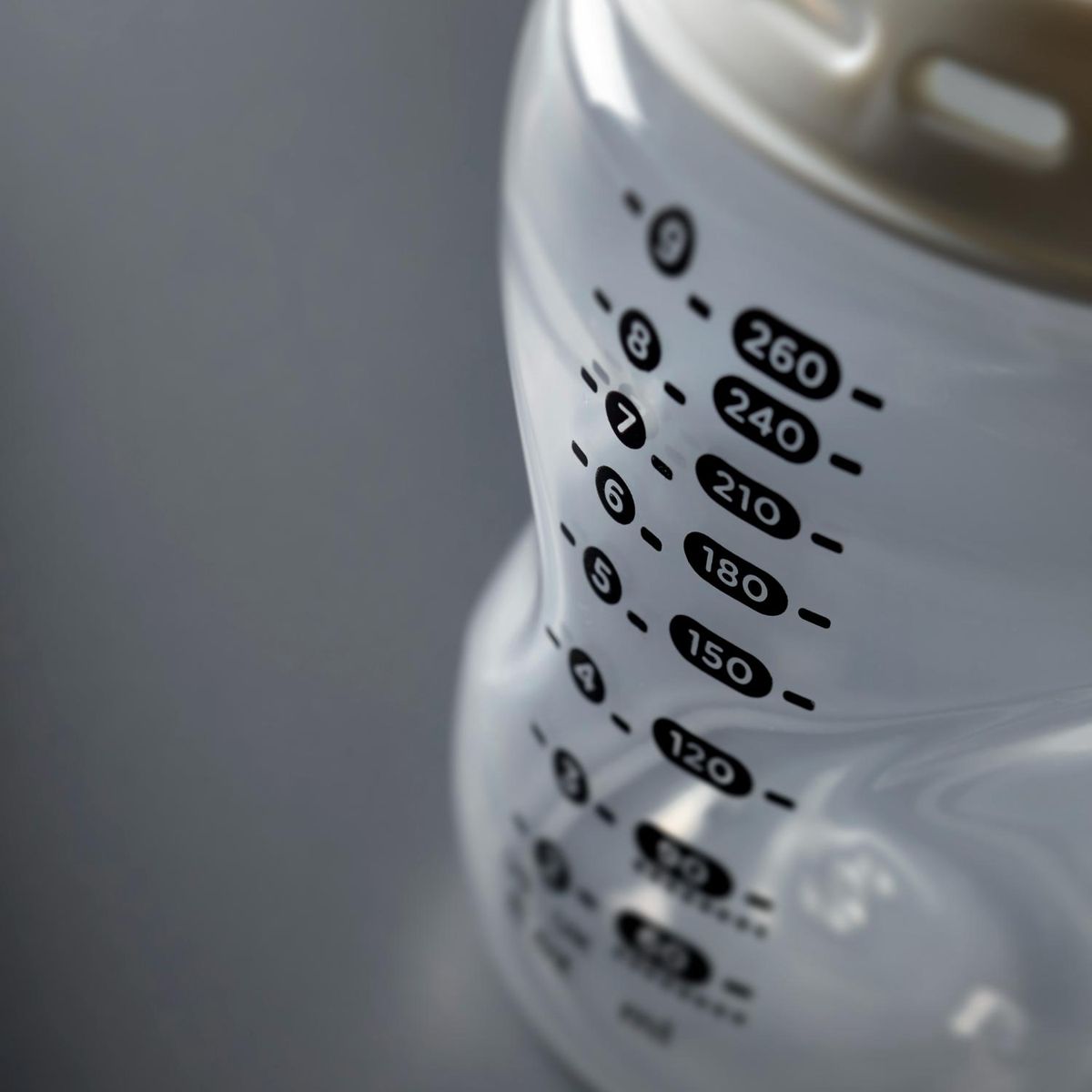 TOMMEE TIPPEE - Biberón Natural Start Autoesterilizable 9 Oz Tommee Tippee