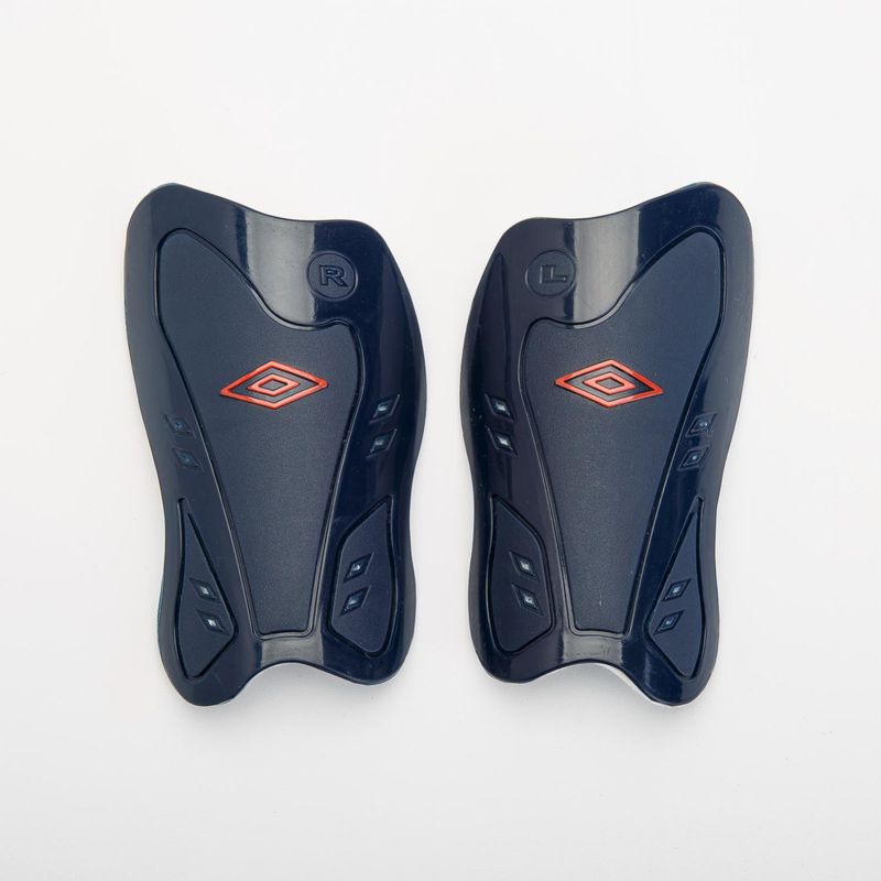 UMBRO - Canilleras Fútbol Azul Umbro