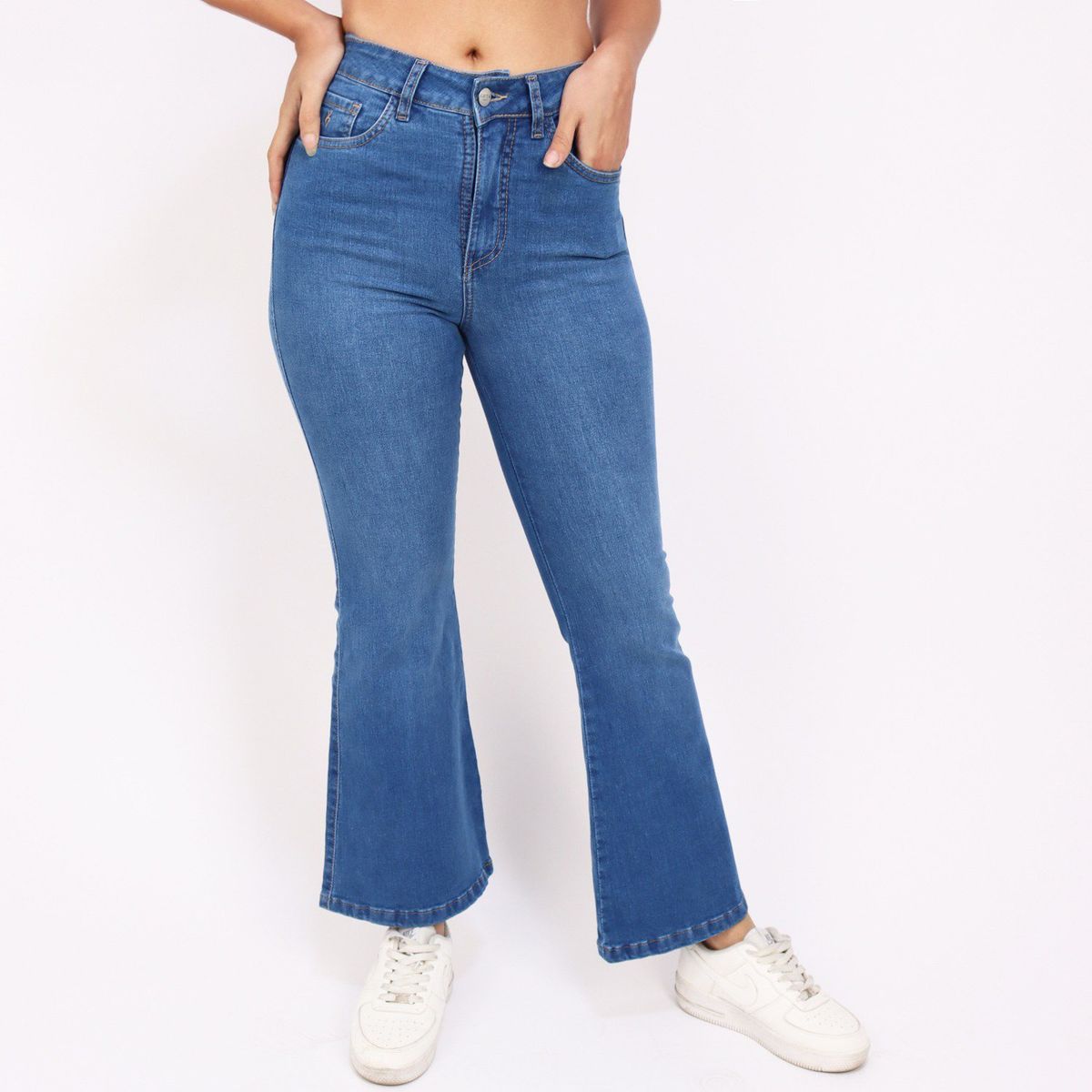 KAYRA POBLET - Jean Flare Tiro Alto Mujer Kayra Poblet.