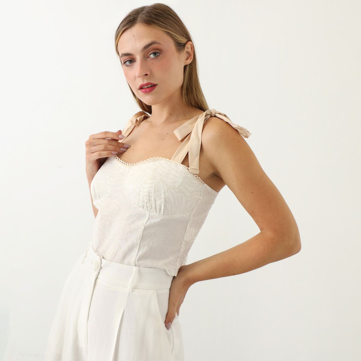 BASEMENT - Top Sin Mangas 100% Algodón Mujer Basement