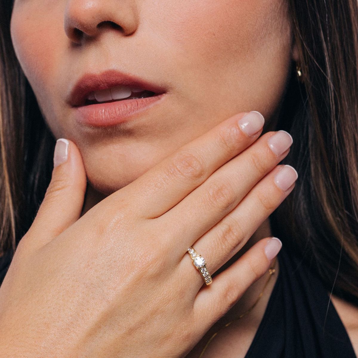 MAISHA - Anillo De Compromiso Bañado En Oro