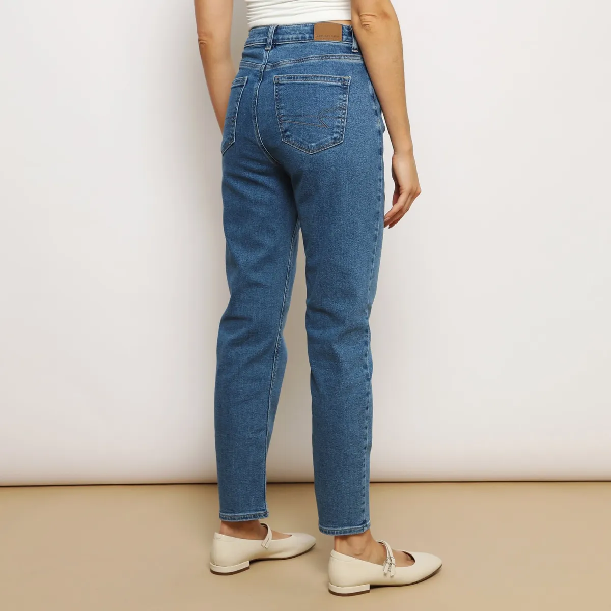 AMERICAN EAGLE - Jean Straight Tiro Alto Mujer American Eagle