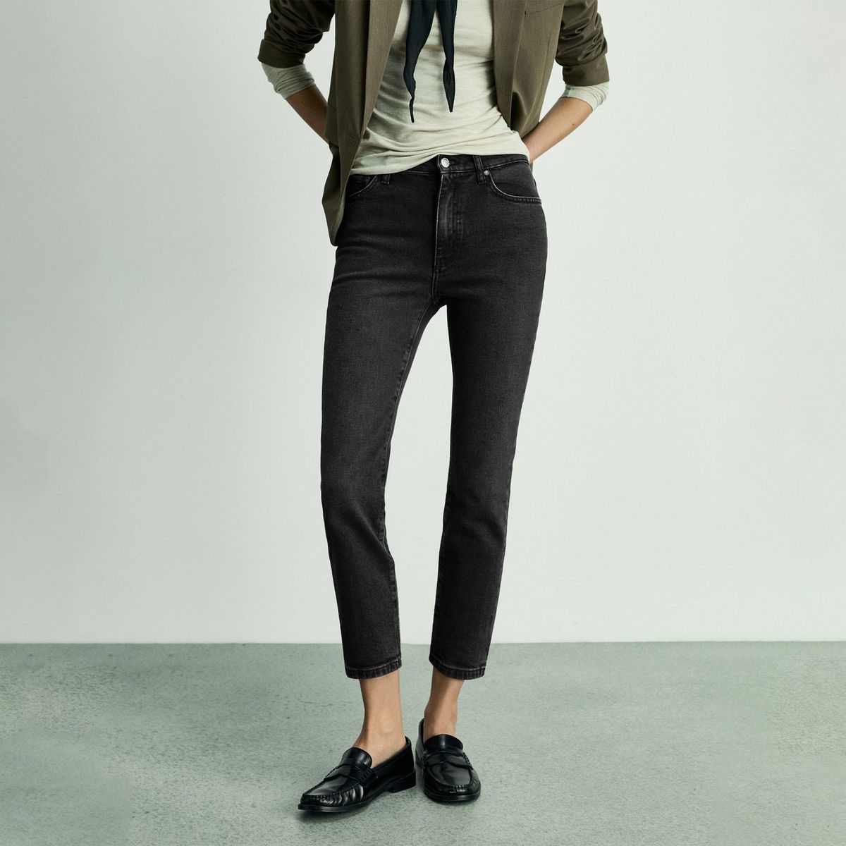 MANGO - Jean Slim Tiro Medio Mujer Mango