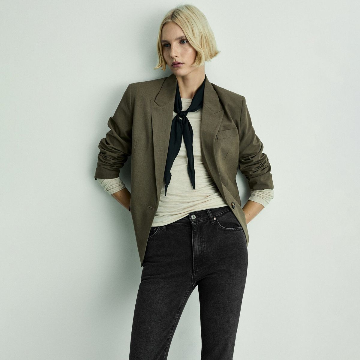 MANGO - Jean Slim Tiro Medio Mujer Mango