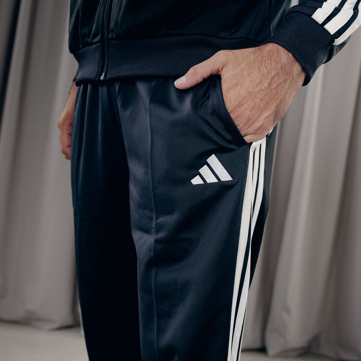 ADIDAS - Buzo Deportivo Hombre Adidas 3 Rayas Seasonals