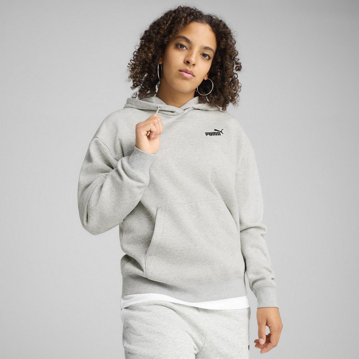PUMA - Polera Deportiva Mujer Ess Small No. 1 Logo Comfort Hoodie Fl