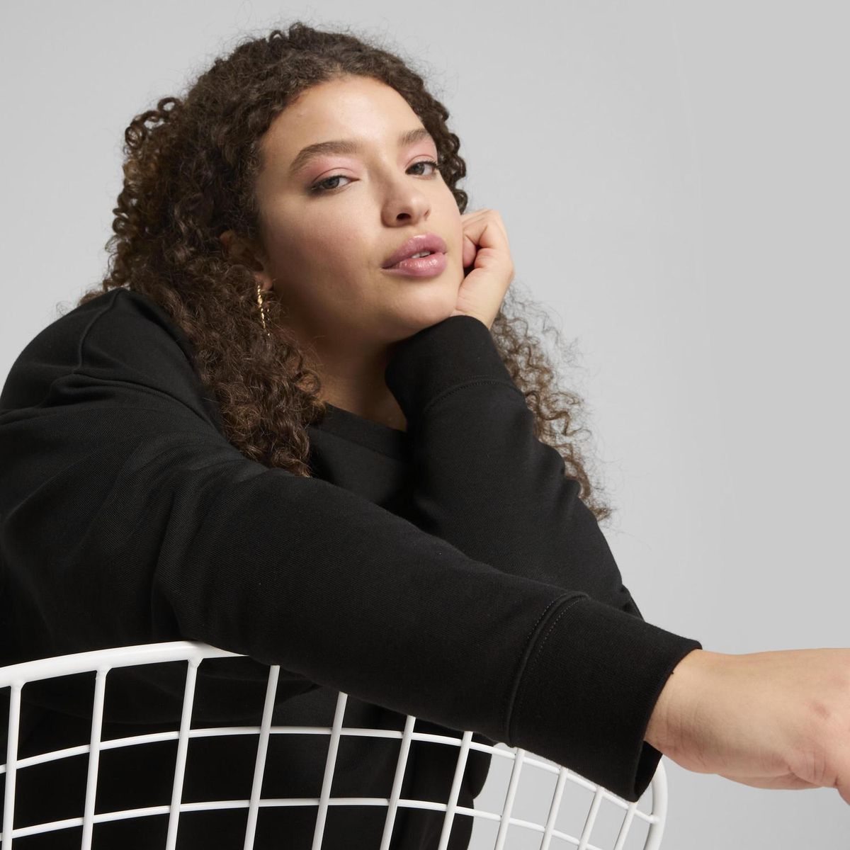 PUMA - Polera Deportiva Mujer Ess Small Logo Relaxed Crew Tr