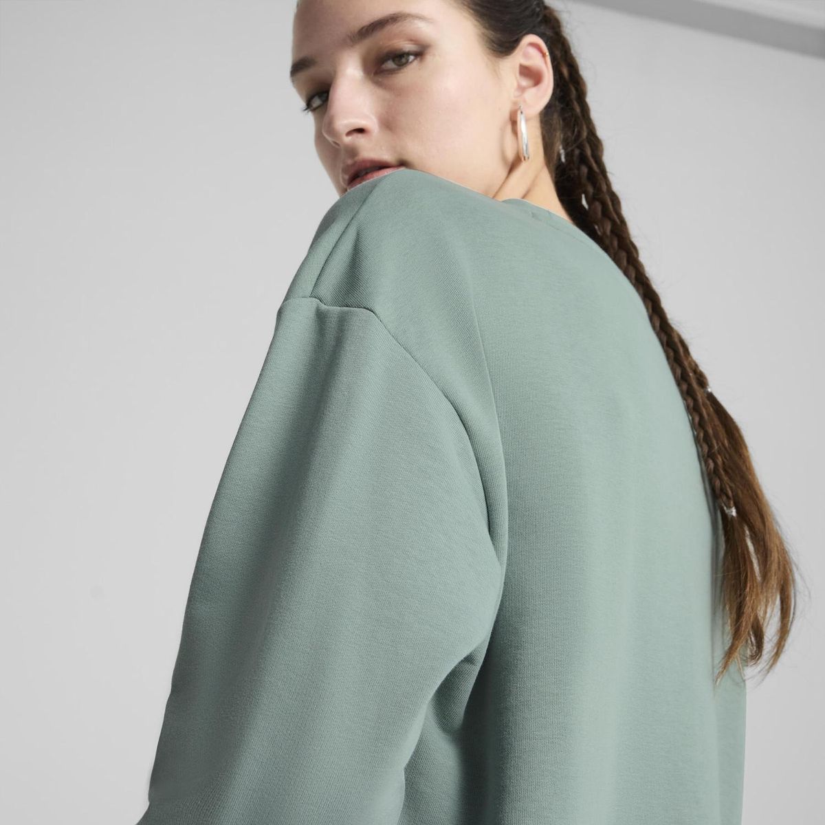 PUMA - Polera Deportiva Mujer Ess Small Logo Relaxed Crew Tr