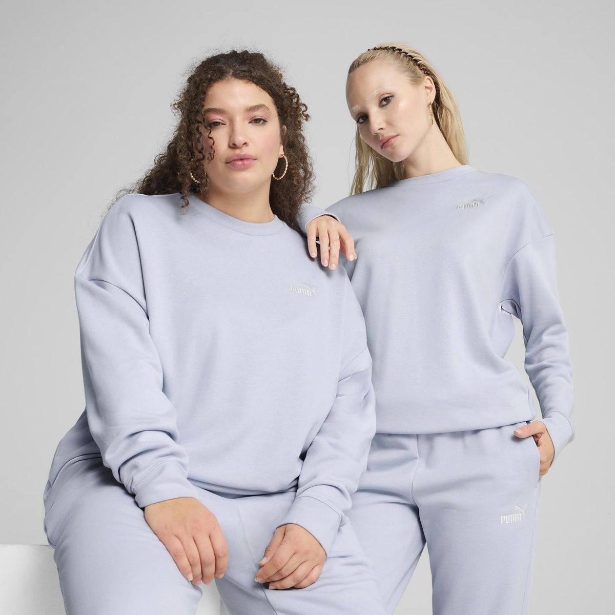 PUMA - Polera Deportiva Mujer Ess Small Logo Relaxed Crew Tr