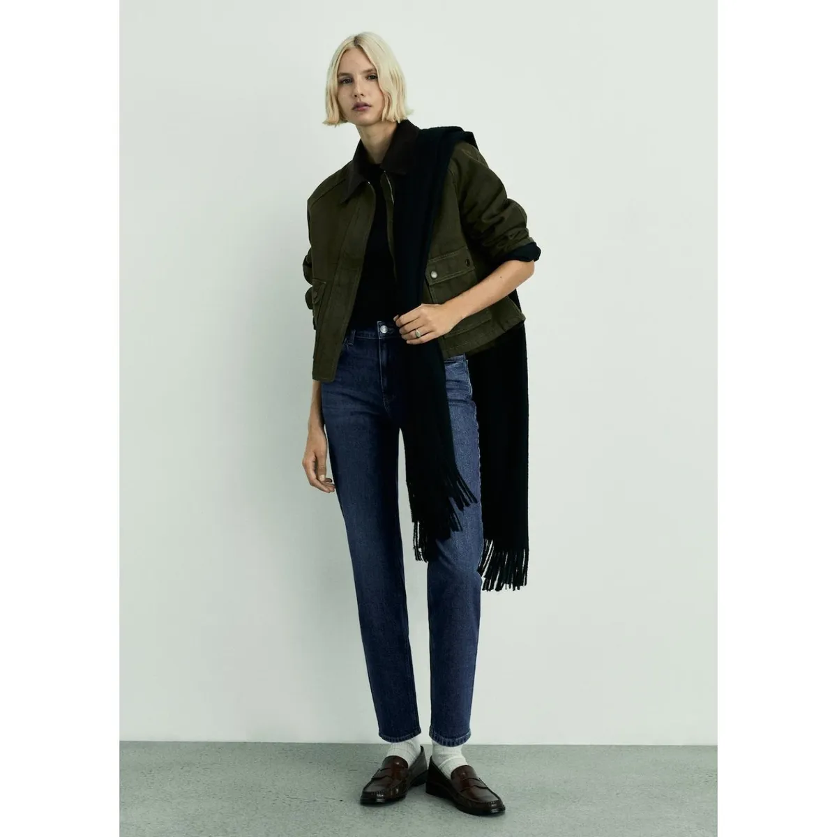 MANGO - Jean Mom Tiro Alto Mujer Mango.