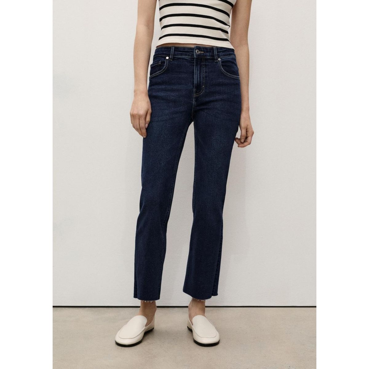 MANGO - Jean Flare Tiro Alto Mujer Mango