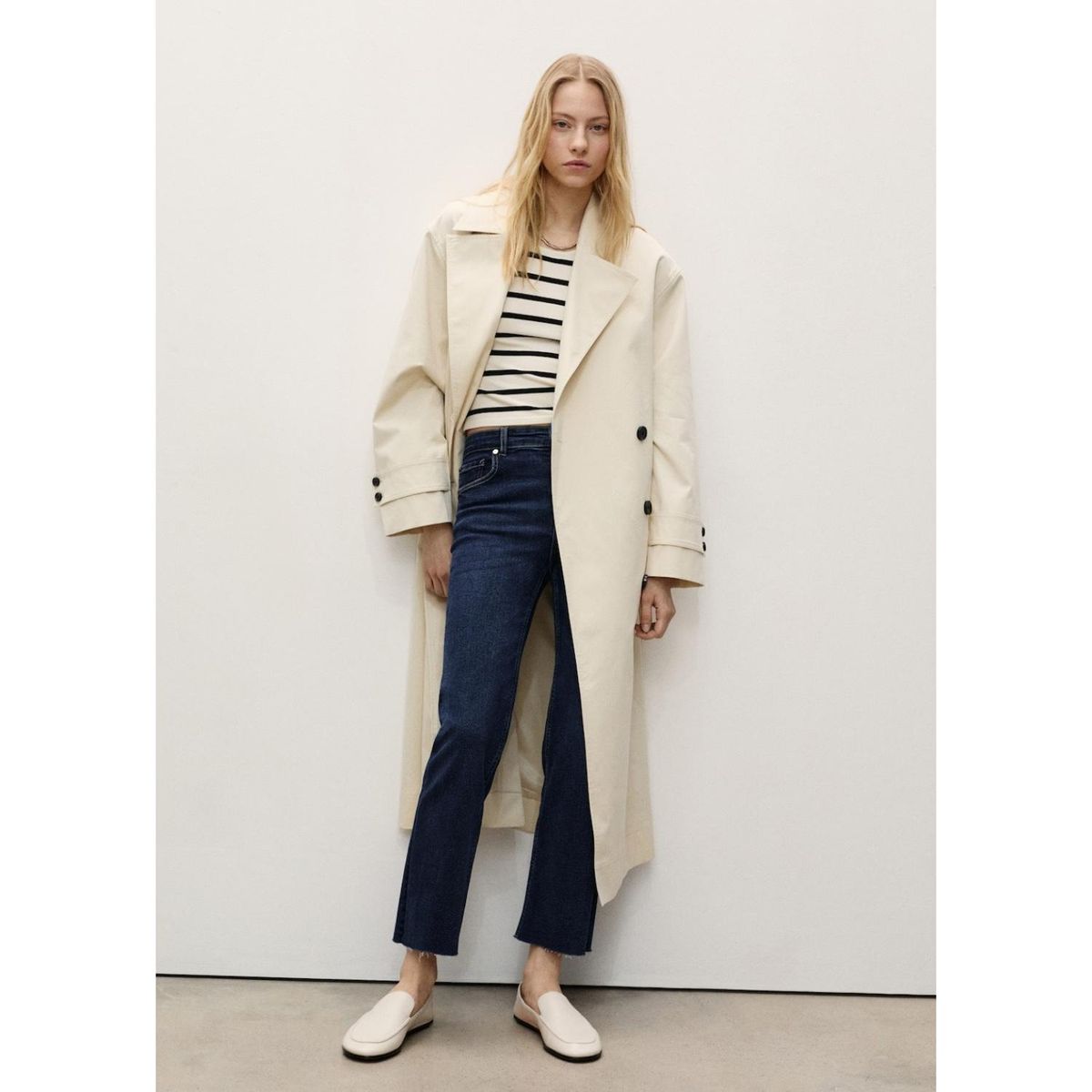 MANGO - Jean Flare Tiro Alto Mujer Mango