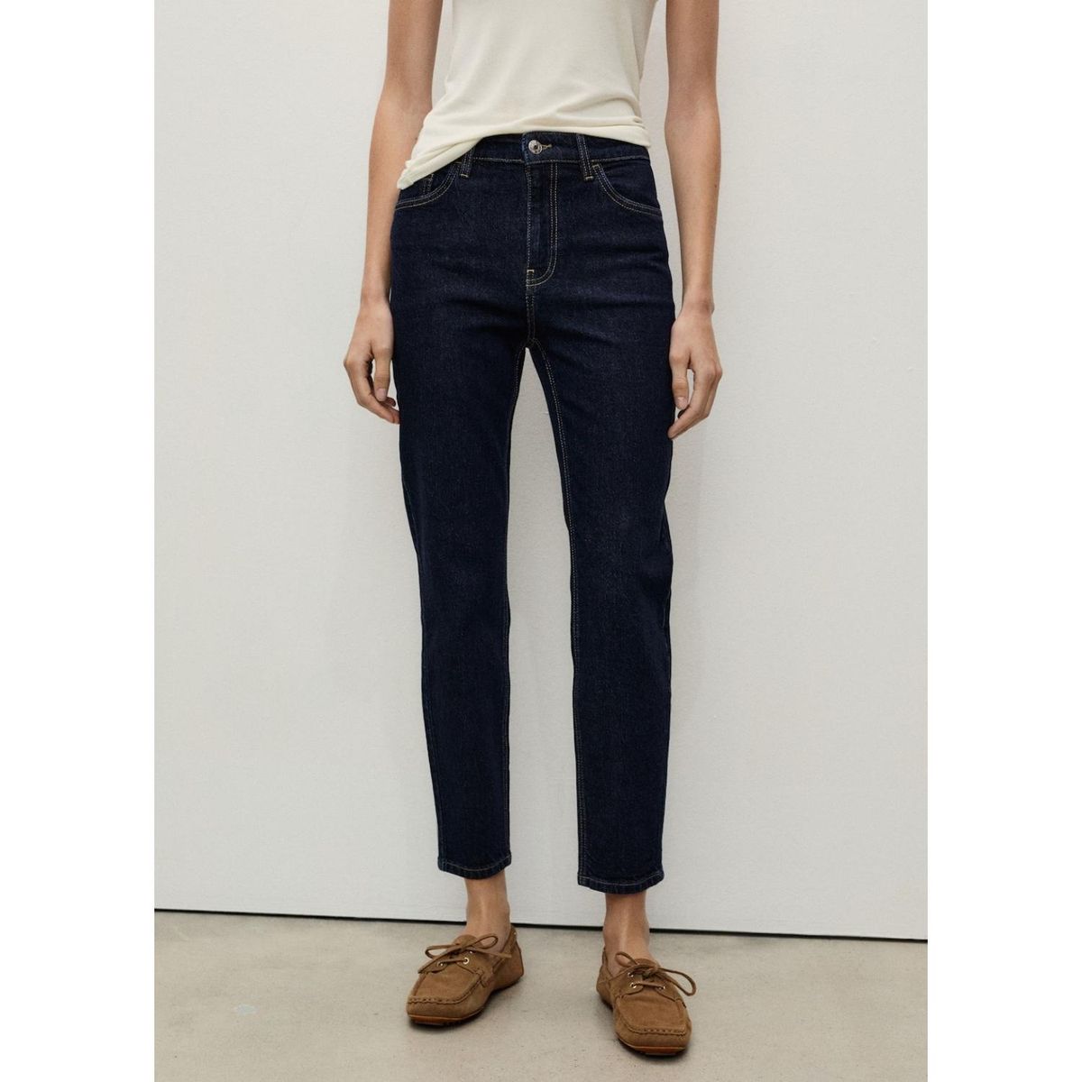 MANGO - Jean Mom Tiro Alto Mujer Mango.