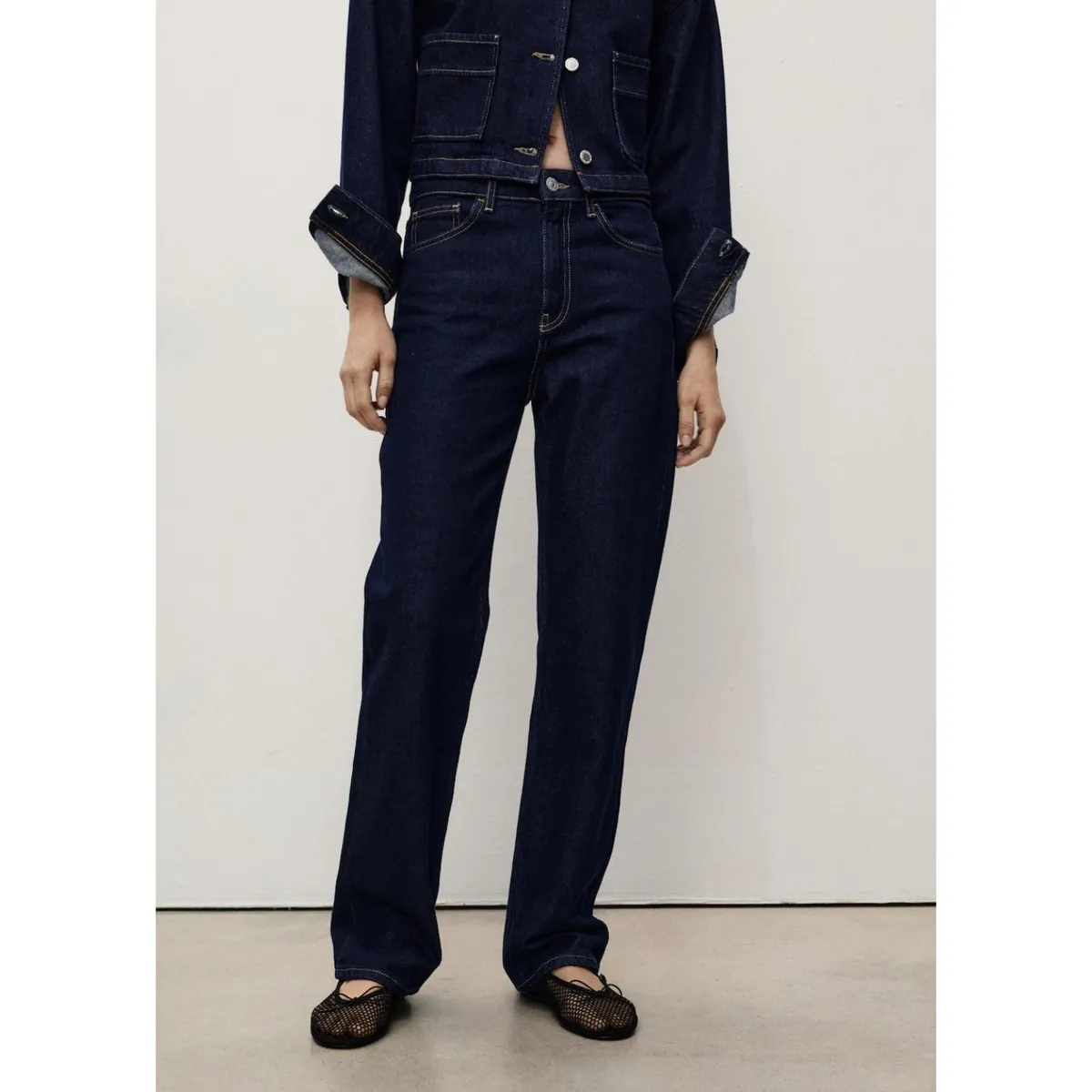 MANGO - Jean Straight Tiro Alto Mujer Mango.