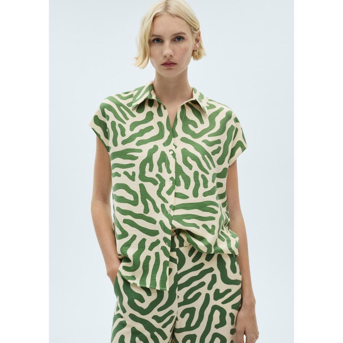 MANGO - Blusa Manga Corta Casual Mujer Mango