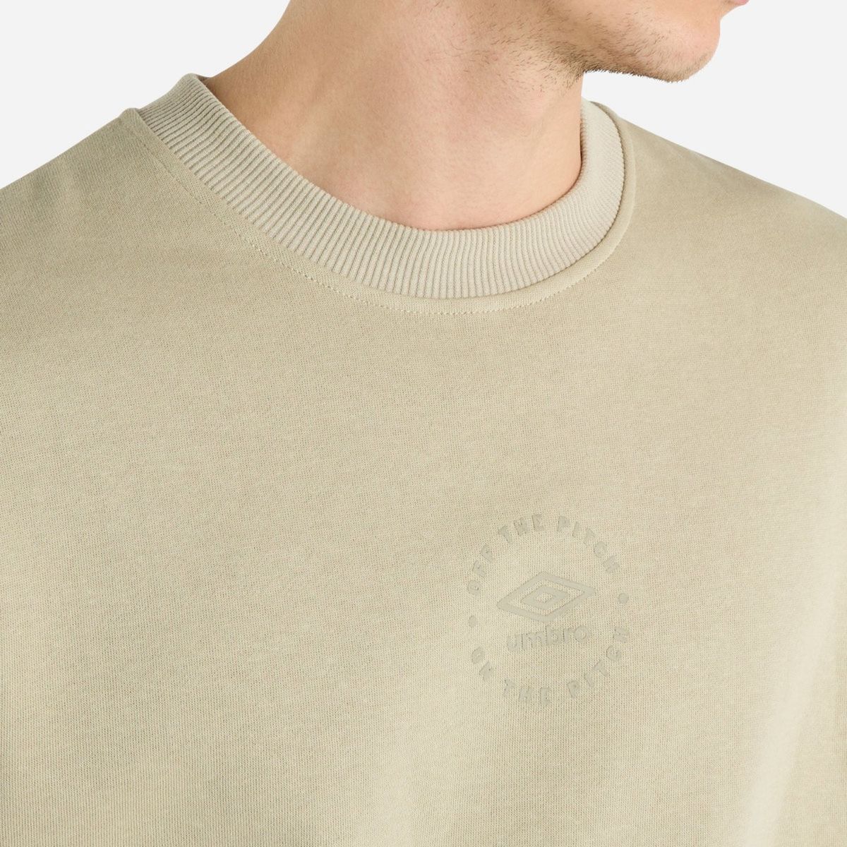 UMBRO - Polera Relaxed Hombre Essential