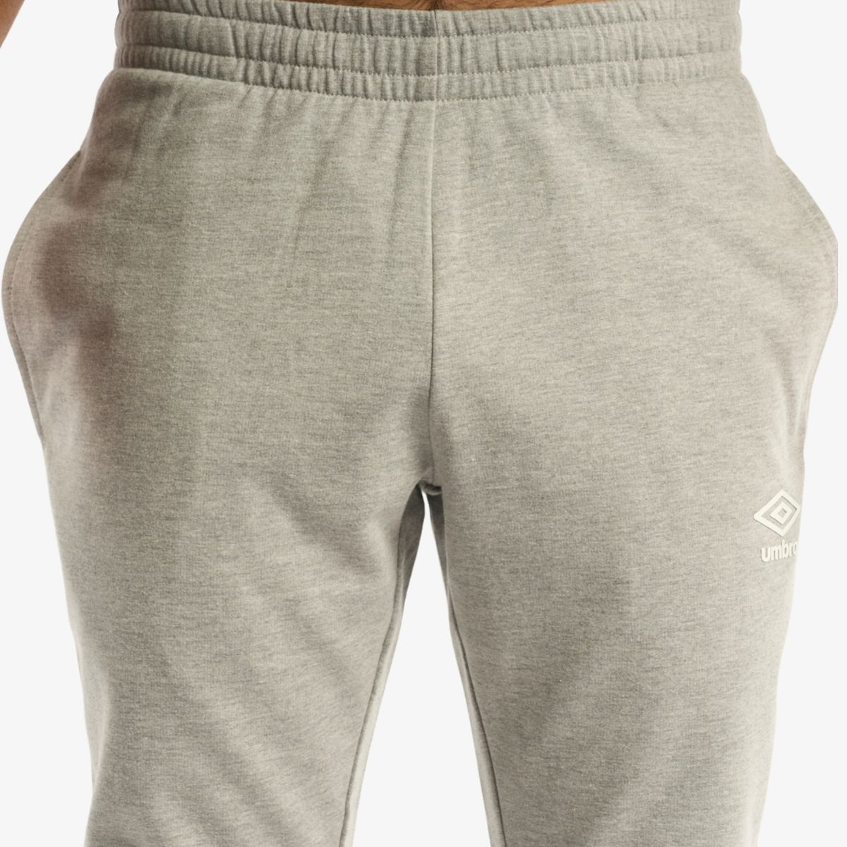 UMBRO - Jogger Regular Hombre Essential Umbro