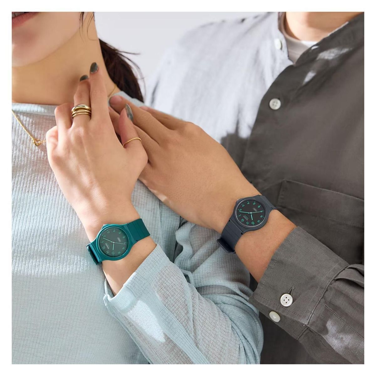 CASIO - Reloj Casio MQ-24B-8BDF Hombre + Estuche