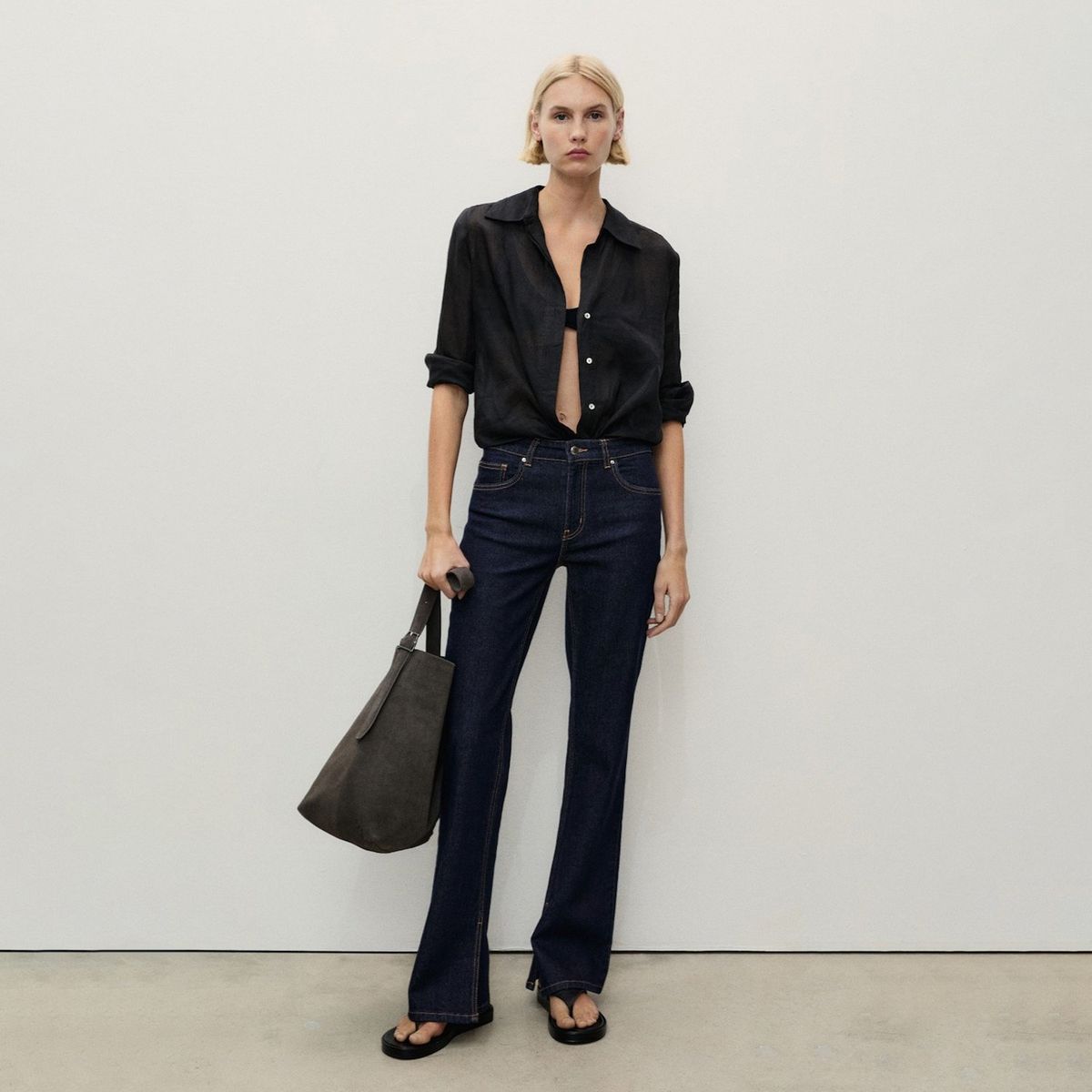 MANGO - Jean Flare Tiro Alto Mujer Mango.