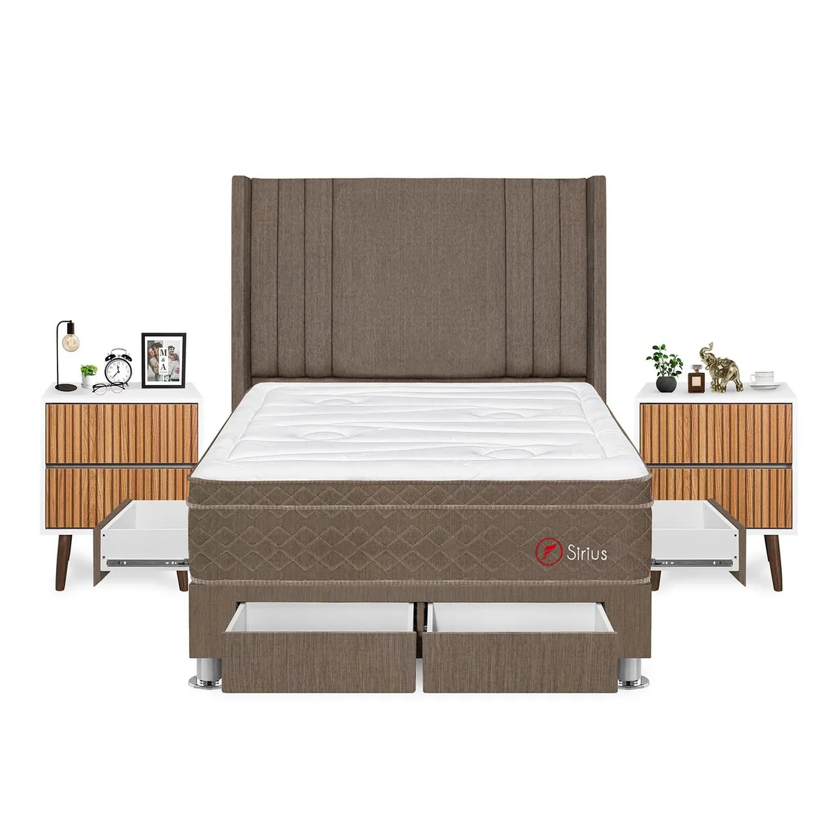 FORLI - Dormitorio Con Cajones Sirius 2plz Marrón + 2 Veladores Milan + 2 Almohadas + Protector