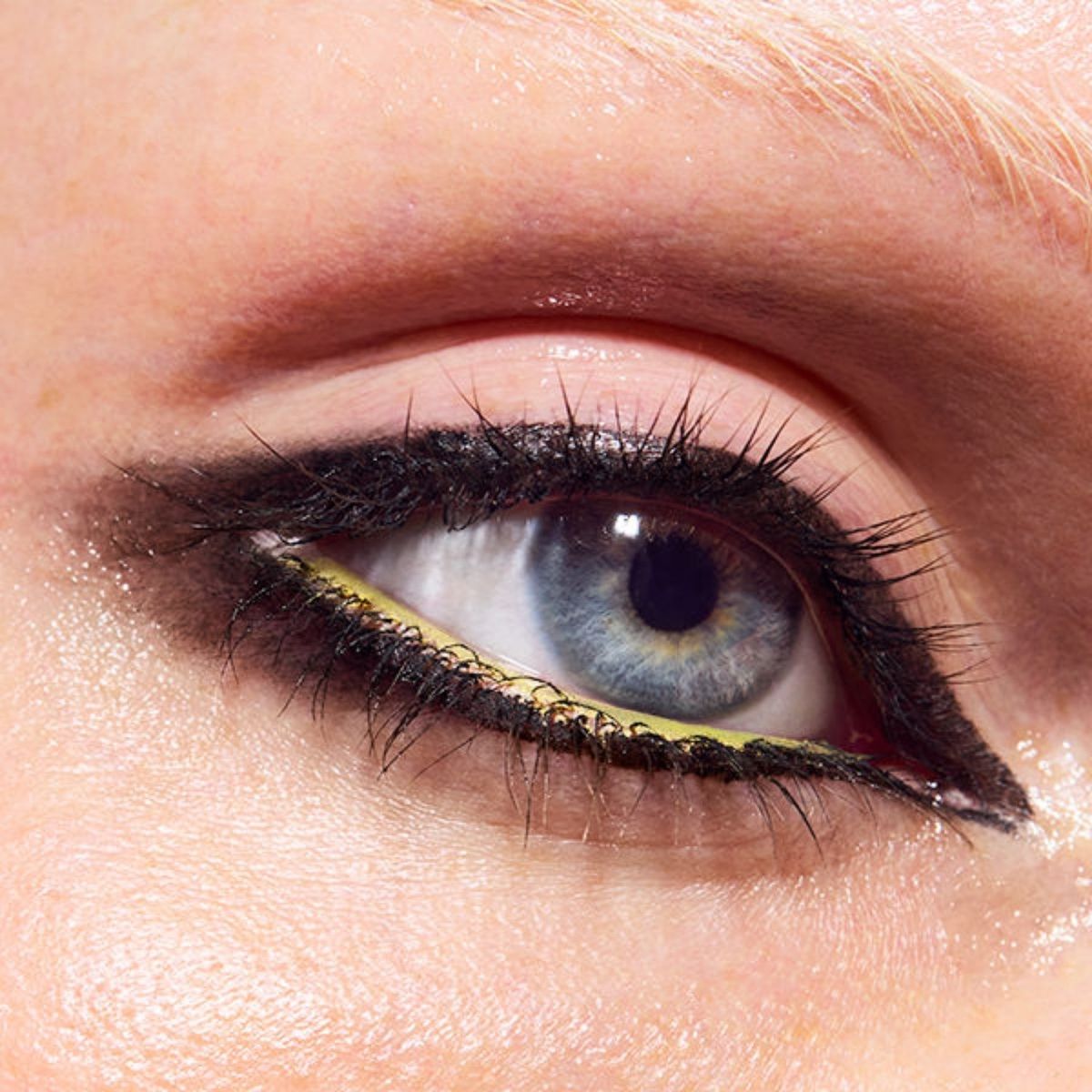 MAC - Delineador De Ojos En Gel Colour Excess