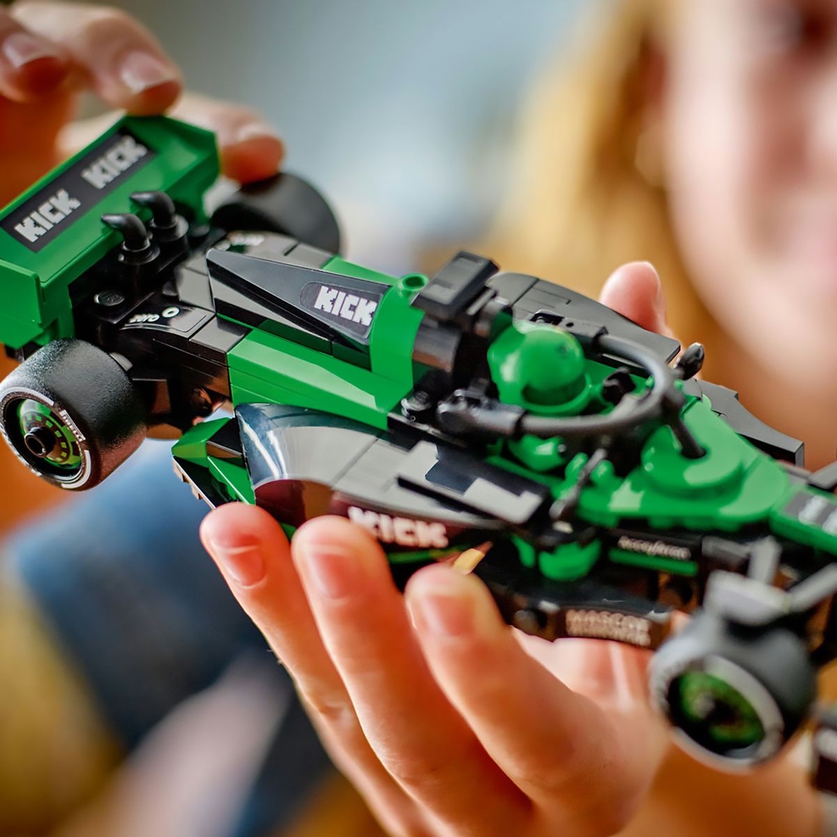 LEGO - Carro F1 Kick Sauber Team C44 Fórmula 1 Lego 77247