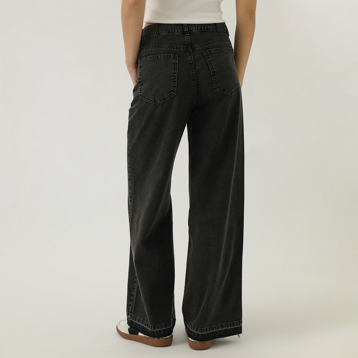 DOO AUSTRALIA - Jean Basta Descosida