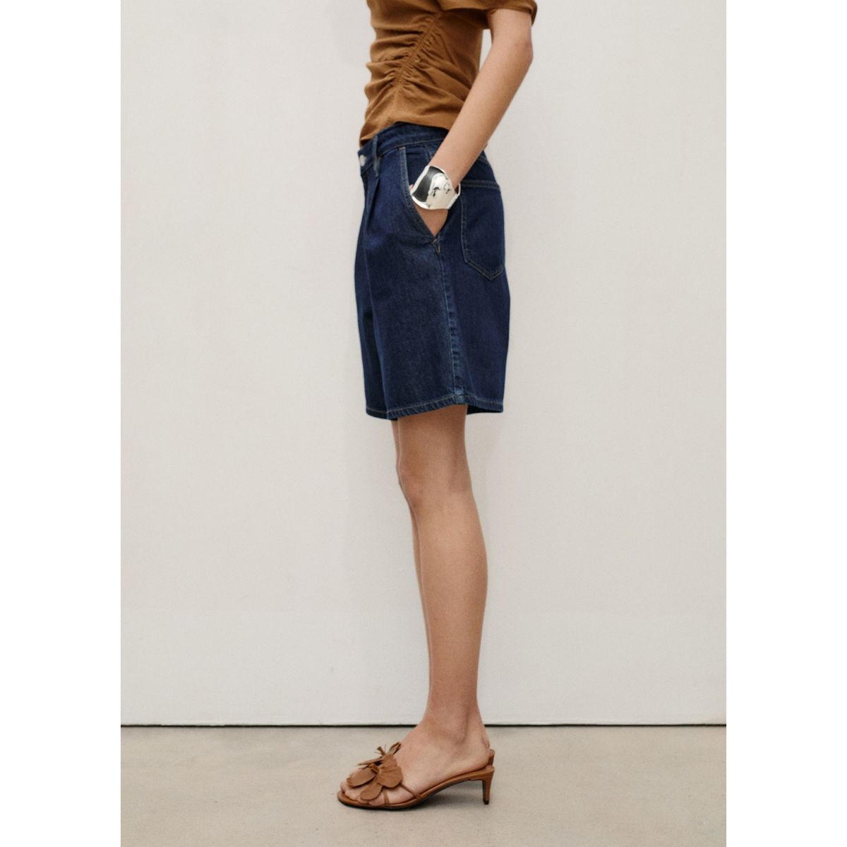 MANGO - Bermuda Casual Mujer Mango.