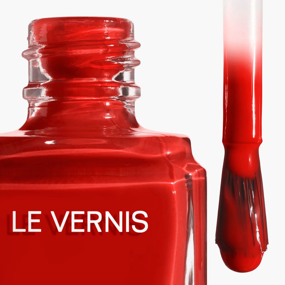 CHANEL - Le Vernis Color Y Brillo De Larga Duración