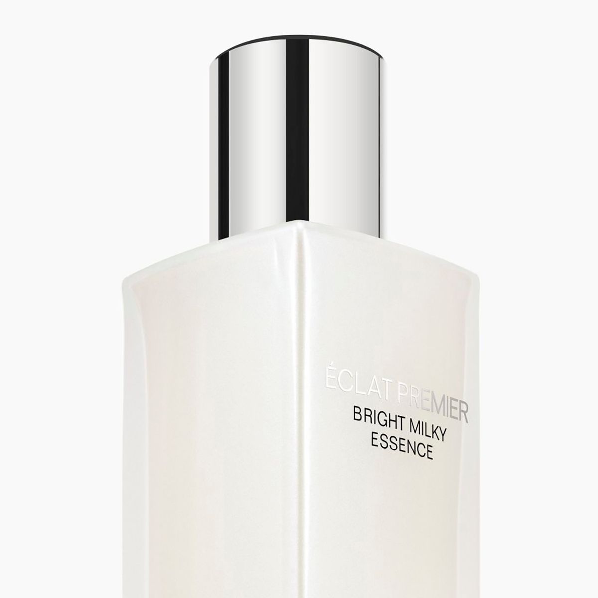 CHANEL - Éclat Premier Bright Milky Essence Esencia Textura Láctea Iluminadorea Y Unificadora