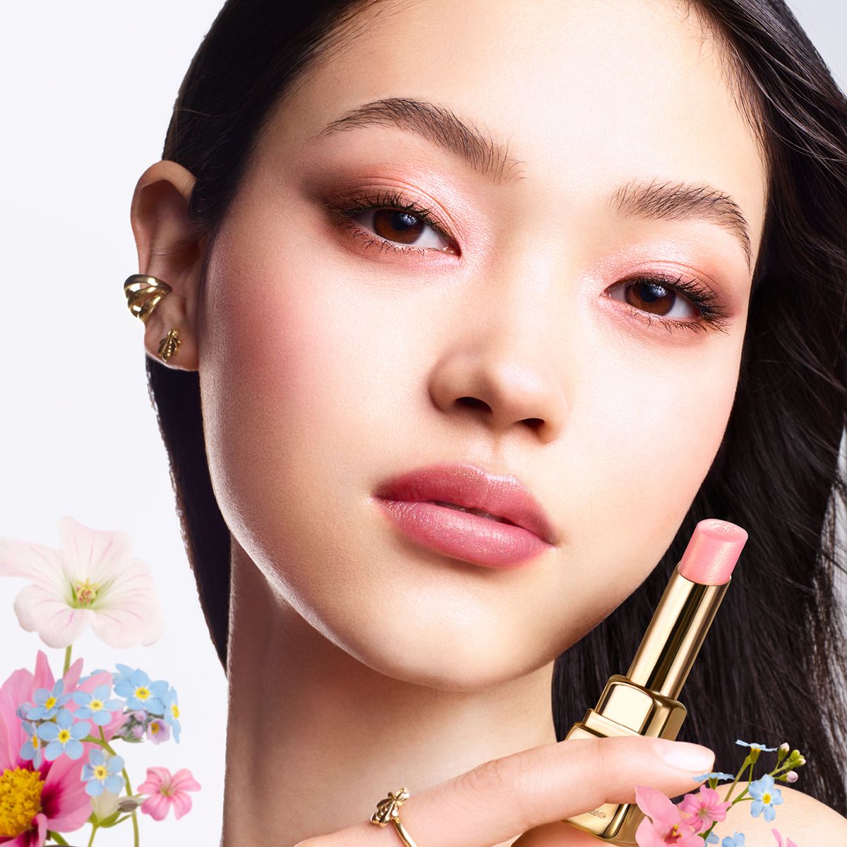 GUERLAIN - KissKiss Bee Glow Bálsamo con color enriquecido con miel 98 % de origen natural