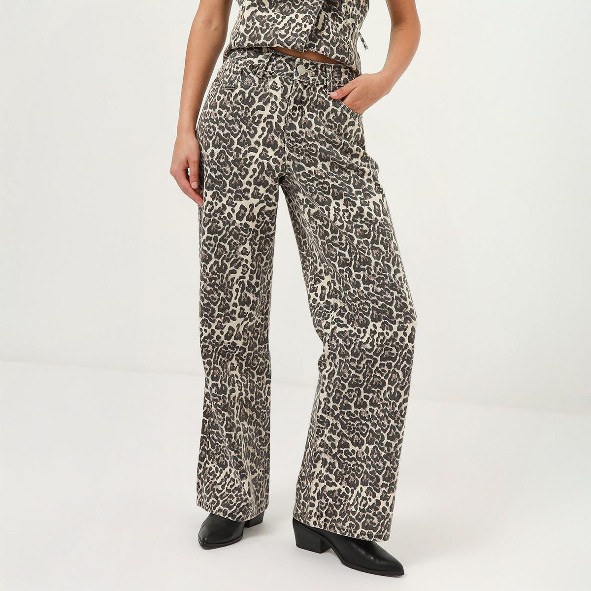 DENIMLAB - Jean Straight Tiro Medio Mujer Denimlab