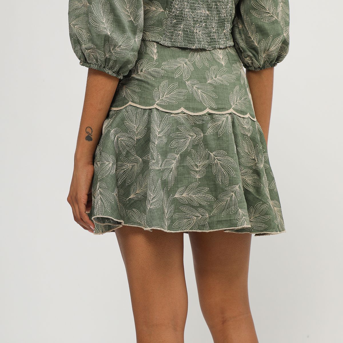 BASEMENT - Falda Corta Mujer Basement