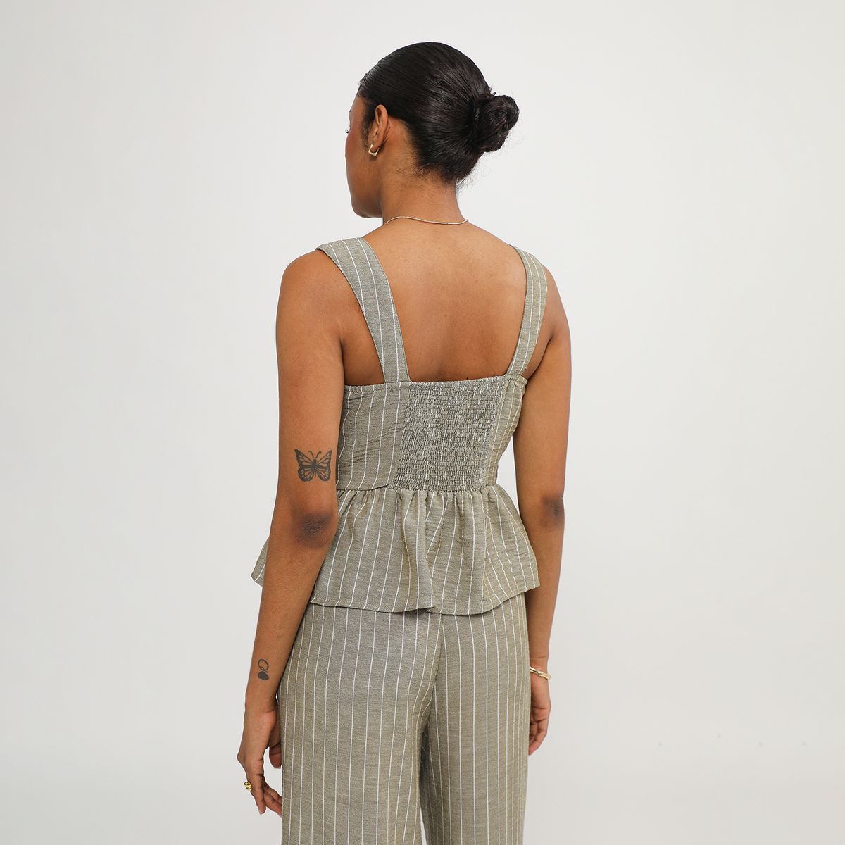 BASEMENT - Top Sin Mangas Mujer Basement