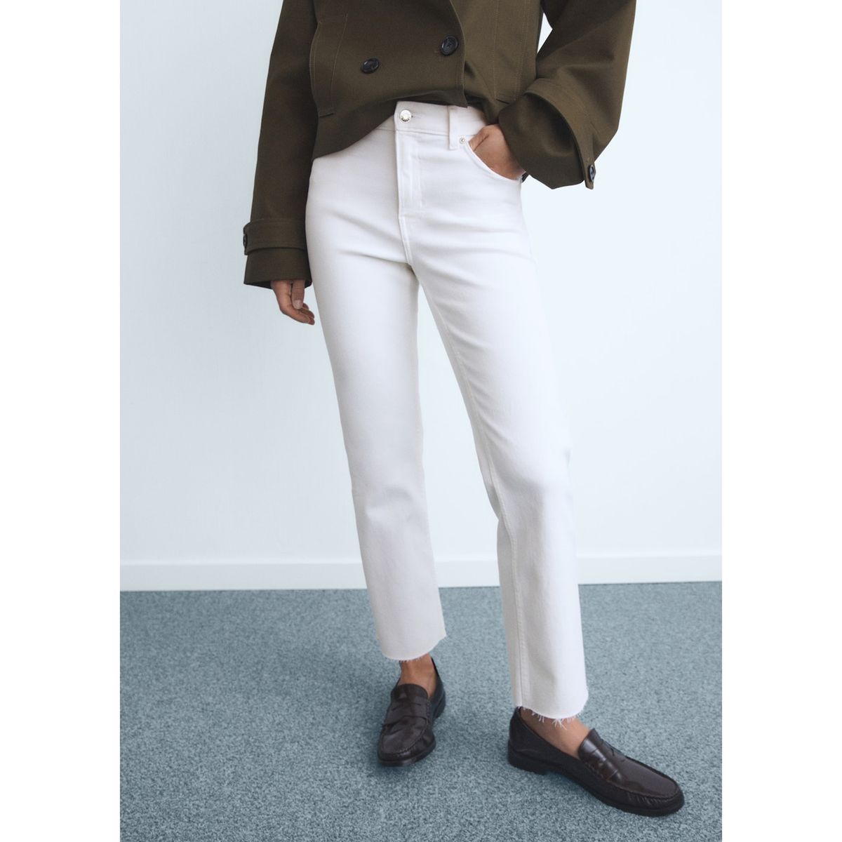 MANGO - Jean Flare Tiro Alto Mujer Mango.