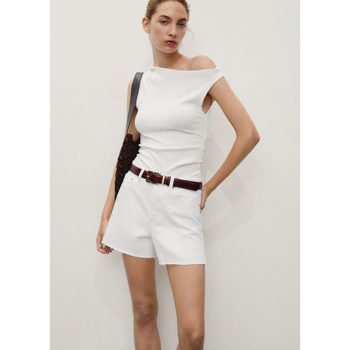 MANGO - Short Tiro Medio Mujer Mango