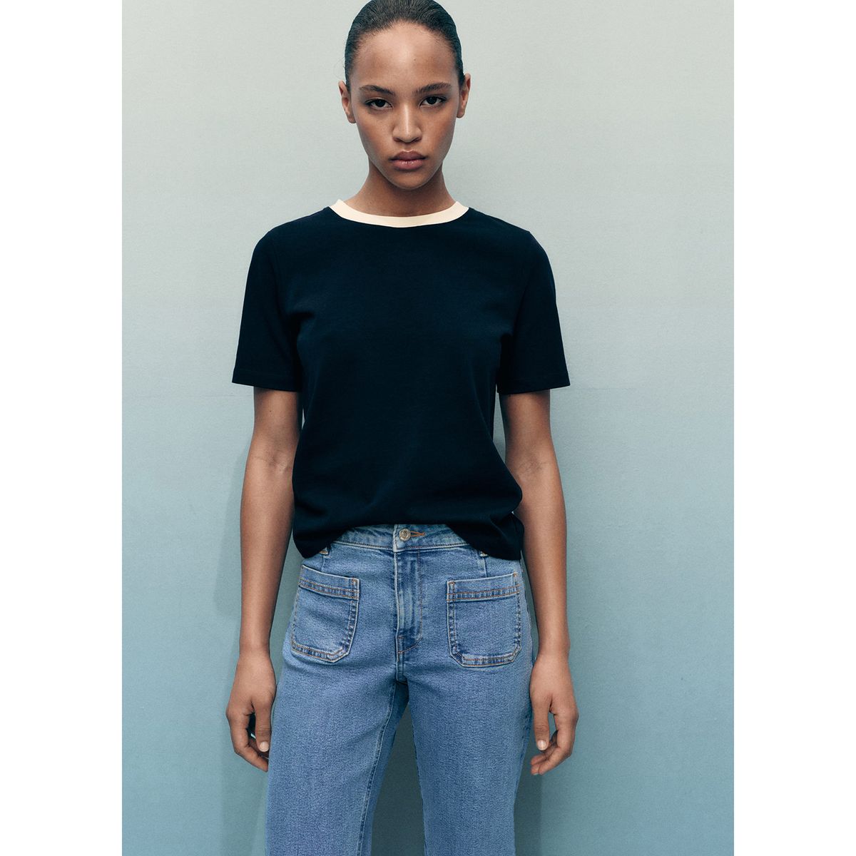 MANGO - Jean Flare Tiro Medio Mujer Mango