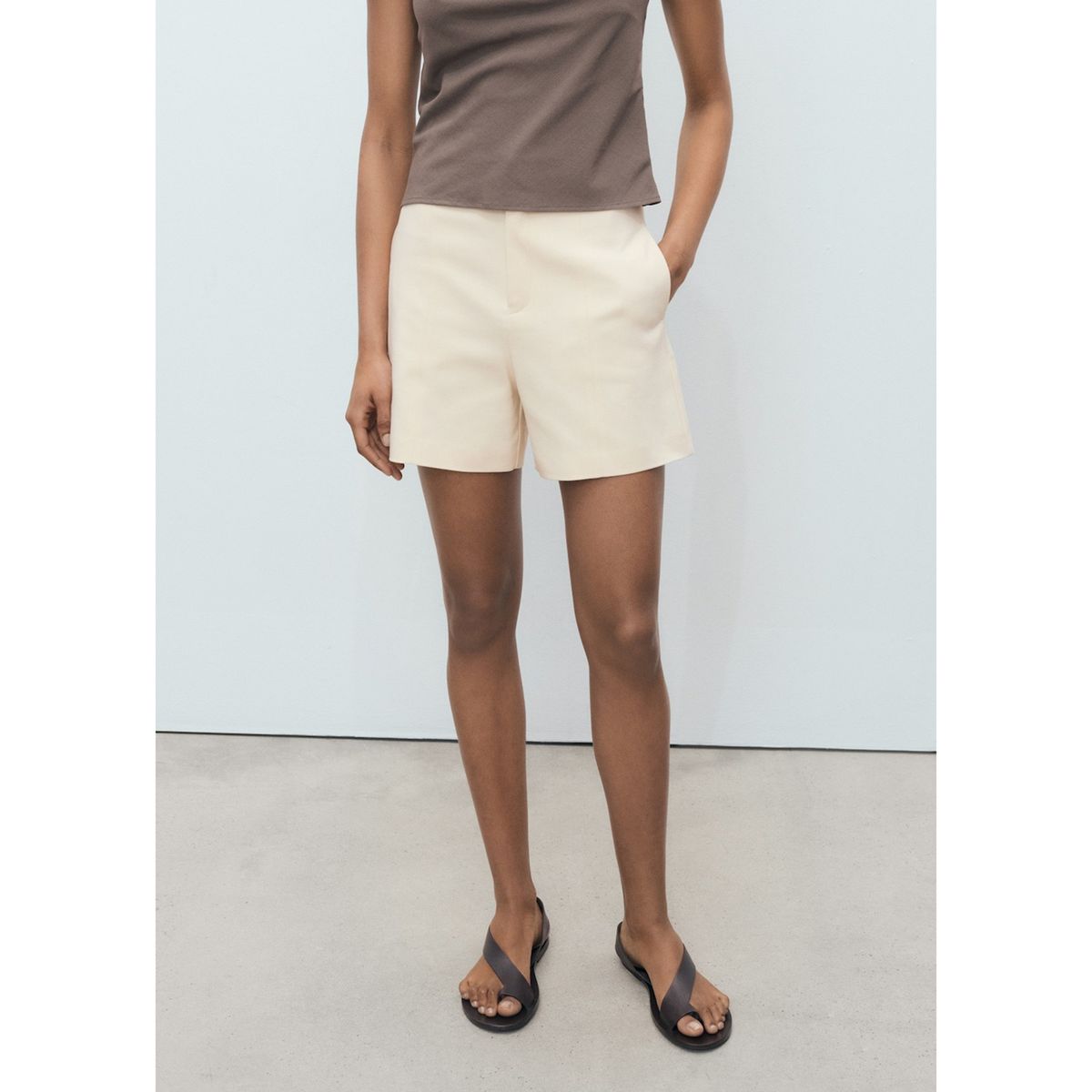 MANGO - Short Tiro Alto Mujer Mango.