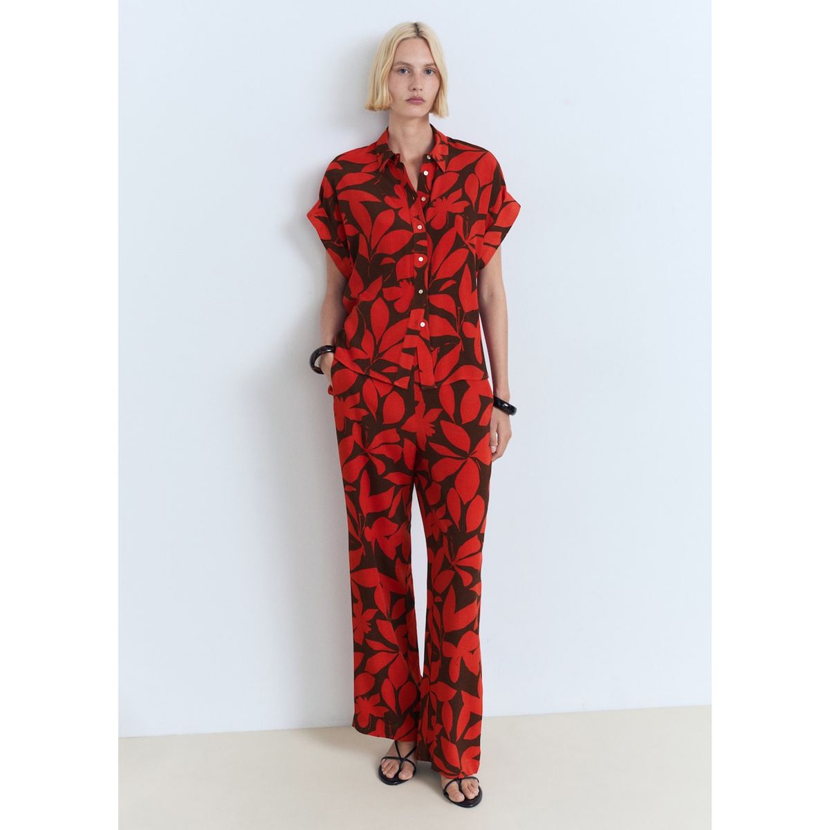 MANGO - Pantalón Recto Tiro Medio Mujer Mango.