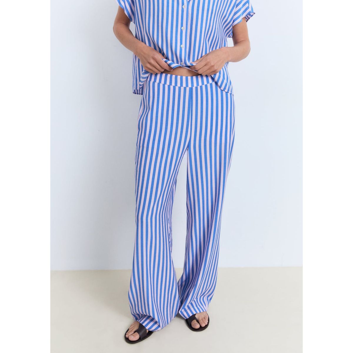 MANGO - Pantalón Recto Tiro Medio Mujer Mango.