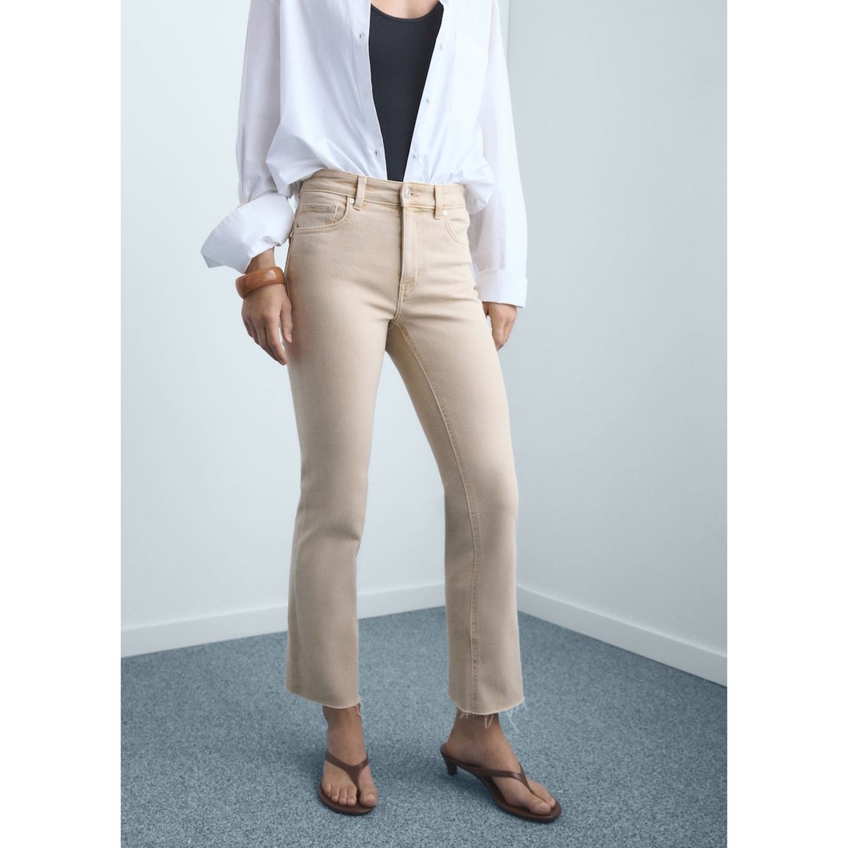 MANGO - Jean Flare Tiro Alto Mujer Mango