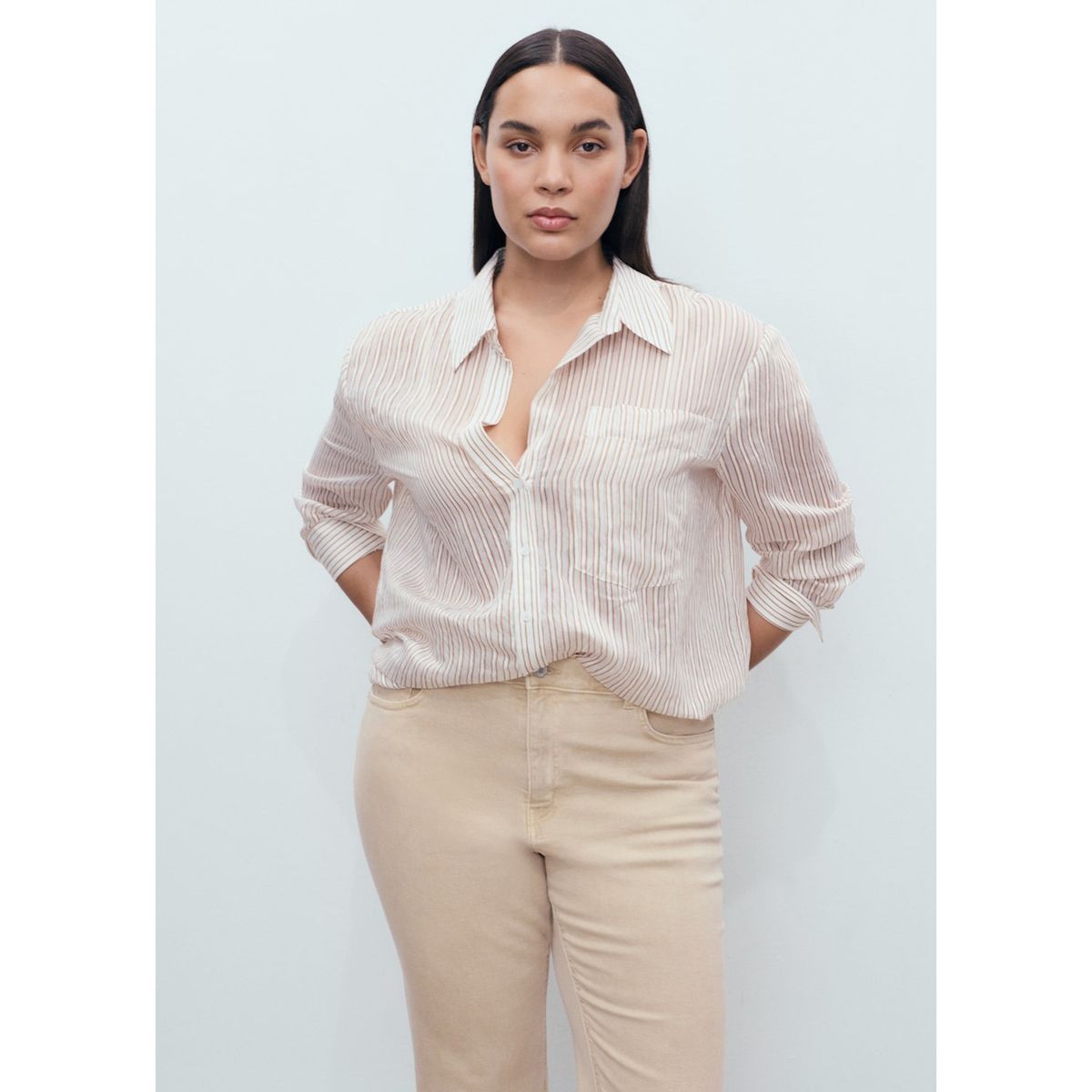 MANGO - Jean Flare Tiro Alto Mujer Mango