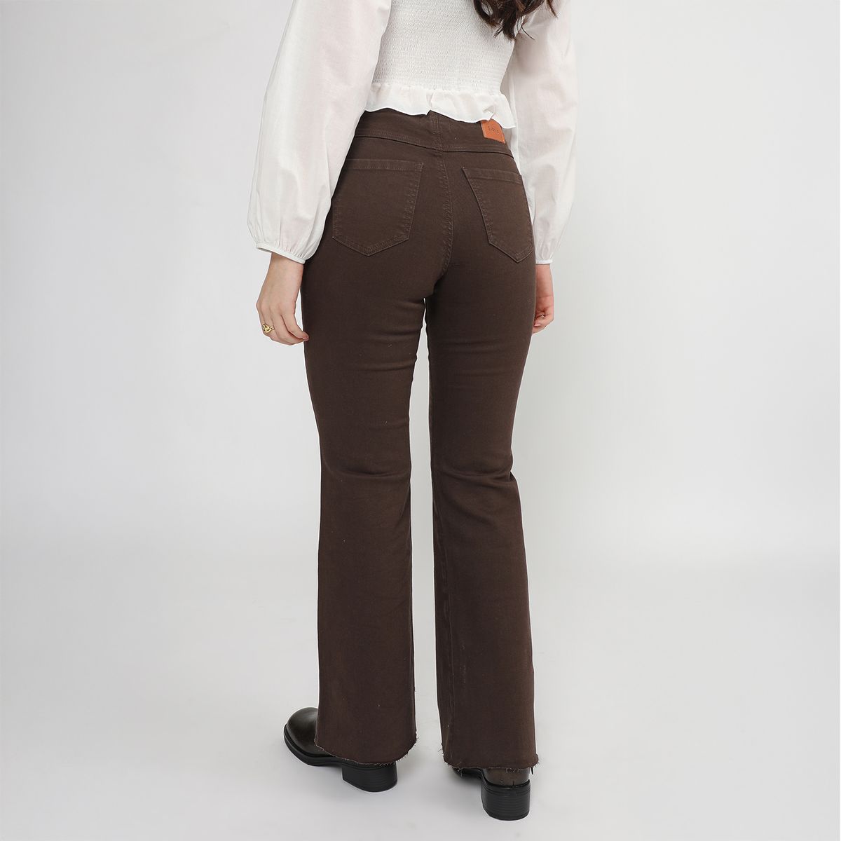 SYBILLA - Jean Flare Tiro Medio Mujer Sybilla