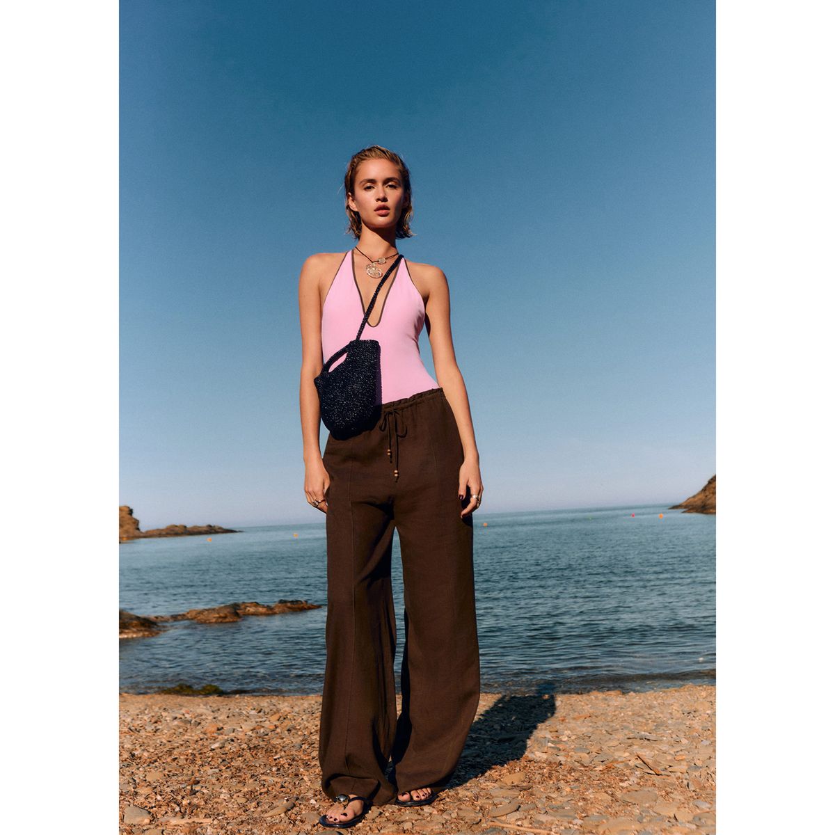 MANGO - Pantalón Straight Tiro Medio Mujer Mango.