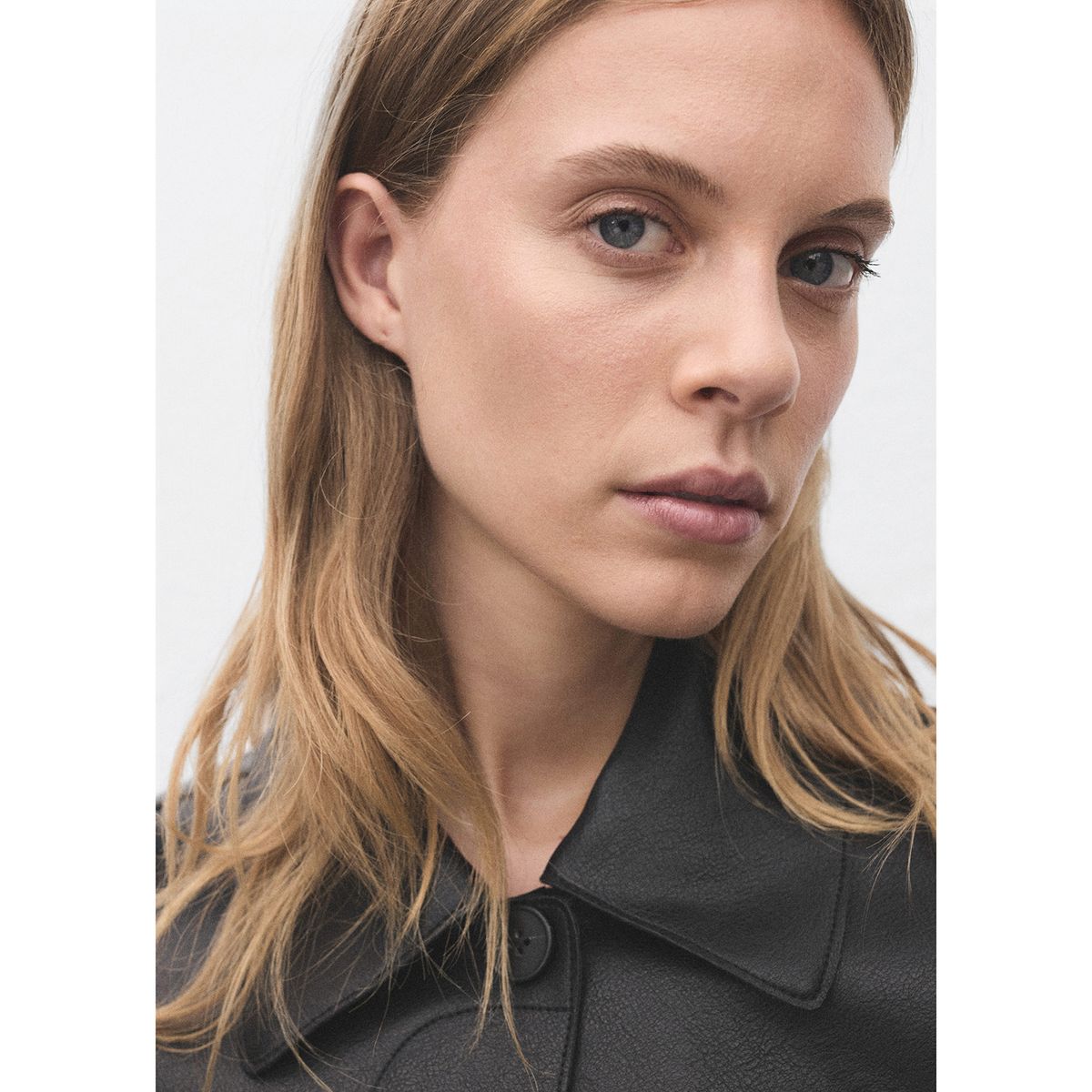 MANGO - Casaca Efecto Piel Mujer Mango