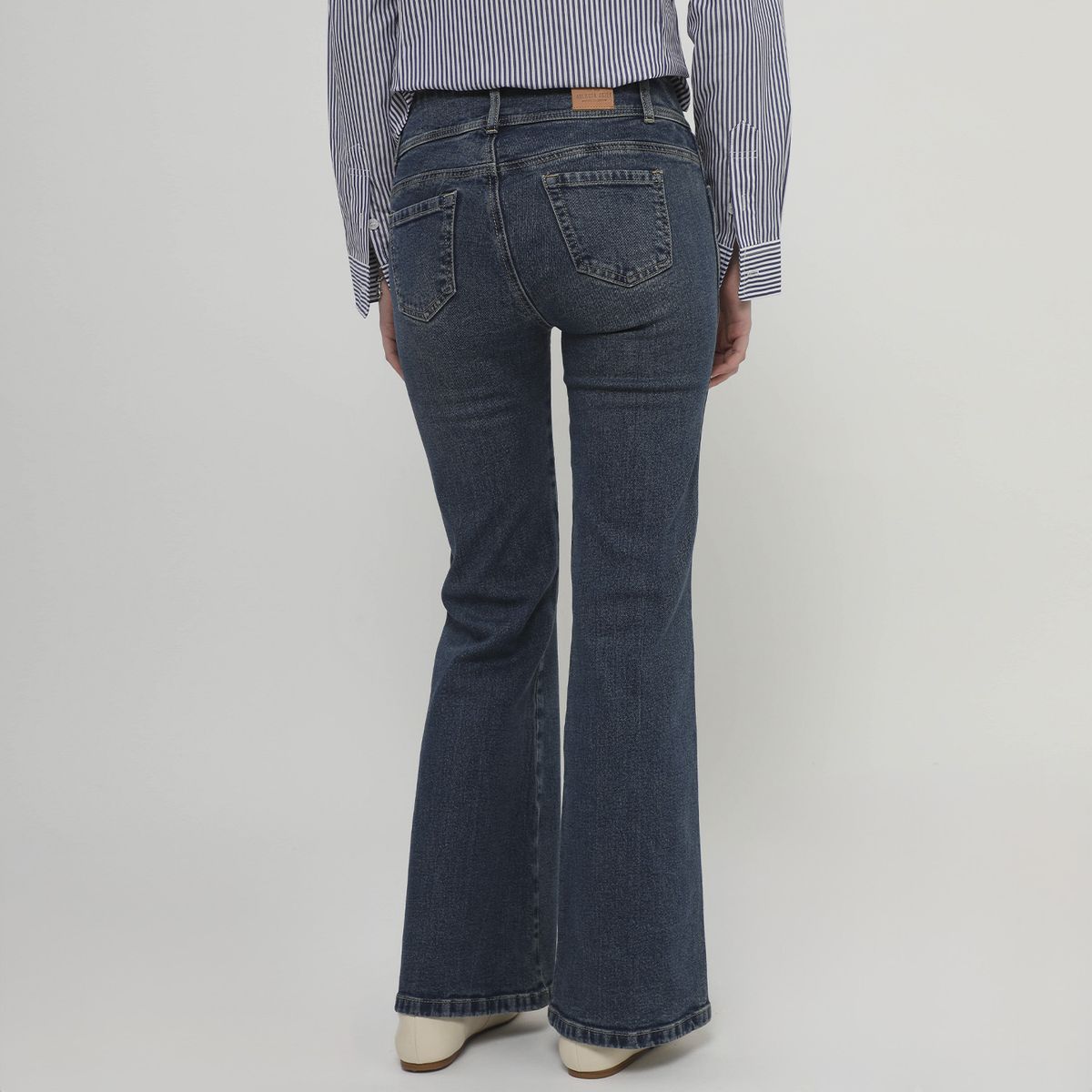 AMERICAN ABBEY - Jean Flare Tiro Medio Mujer American Abbey