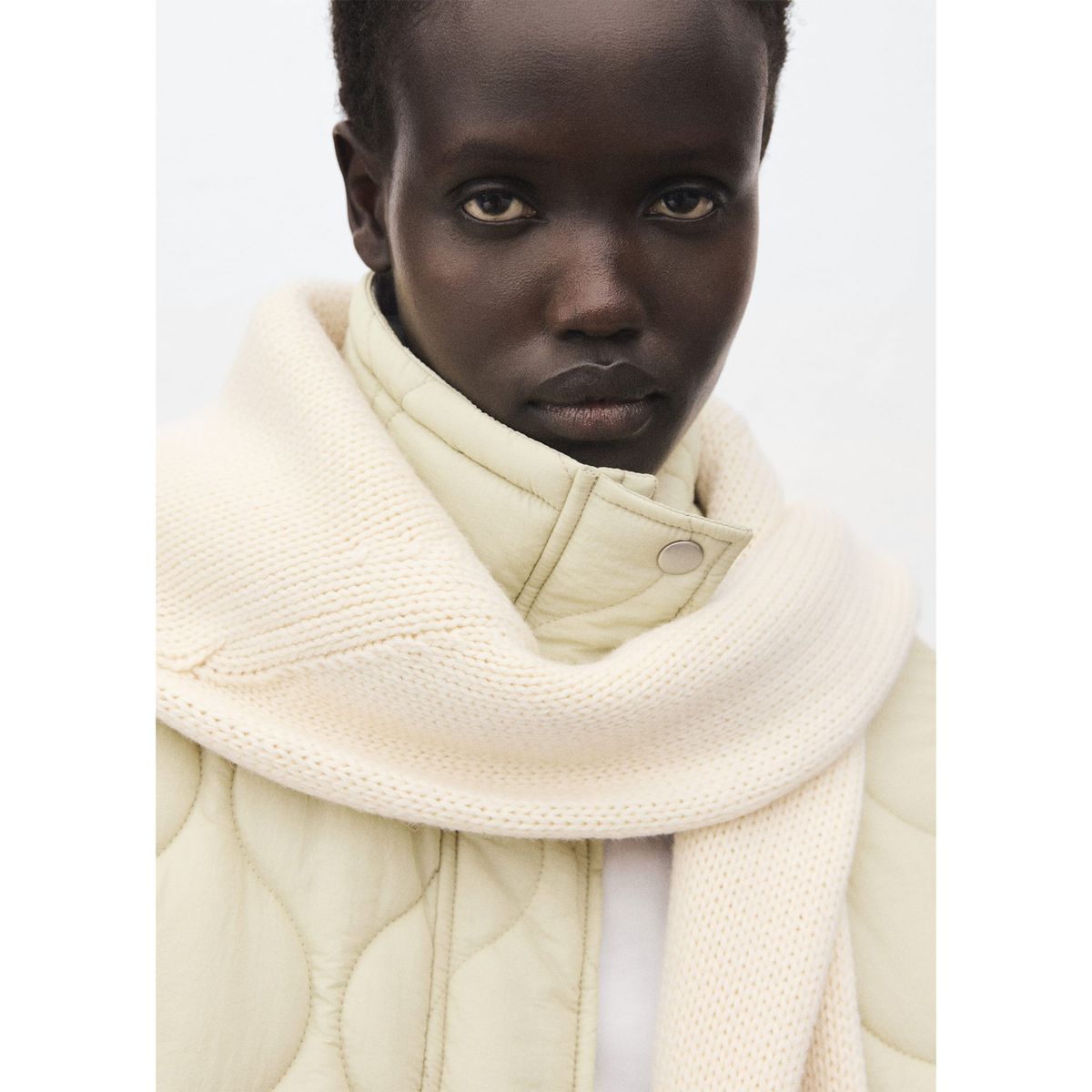 MANGO - Casaca Mujer Mango